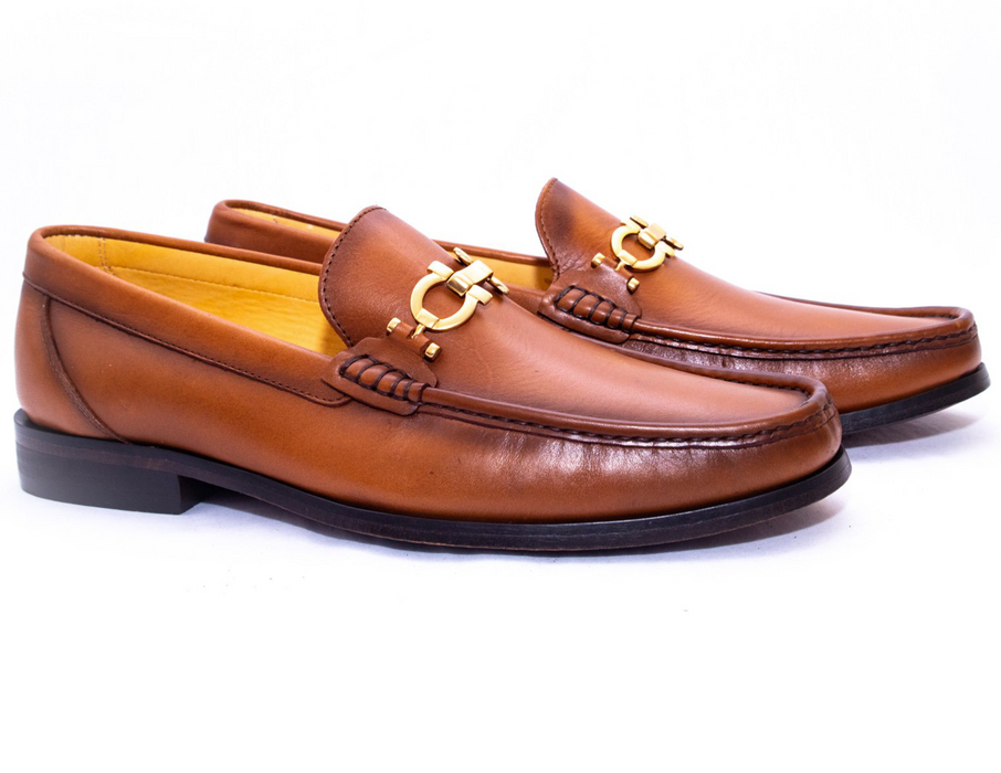 Mocasines de piel para hombres: calzado casual y formal de alta calidad  Mocasines de piel para hombres: calzado casual y formal de alta calidad, hechos con materiales de primera calidad  Mocasines de piel para hombres: el calzado perfecto para cualquier ocasión