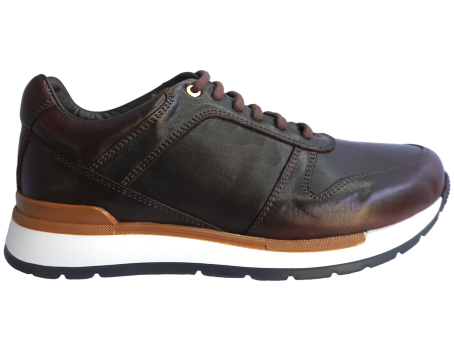 Disfruta de la comodidad y el lujo de un calzado 100% piel, elaborado con los más altos estándares de calidad. Estos tenis son la combinación perfecta de modernidad y elegancia, ideales para un look casual que te hará sentir seguro y a la vanguardia. Cada par está¡ hecho a mano por expertos artesanos mexicanos, utilizando técnicas tradicionales y los mejores materiales. enlatiendita.com