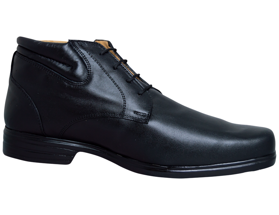 Oscar Cassini ¡Descubre la comodidad definitiva para tus pies con nuestro calzado de primera calidad! Calzado mexicano hecho en León Gto. 100% piel con suela ultra ligera, te ofrecemos una selección excepcional de zapatos diseñados para brindar un confort inigualable en cada paso que des.
