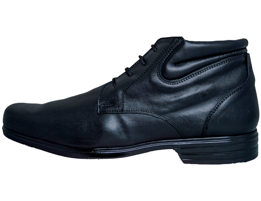 Oscar Cassini ¡Descubre la comodidad definitiva para tus pies con nuestro calzado de primera calidad! Calzado mexicano hecho en León Gto. 100% piel con suela ultra ligera, te ofrecemos una selección excepcional de zapatos diseñados para brindar un confort inigualable en cada paso que des.