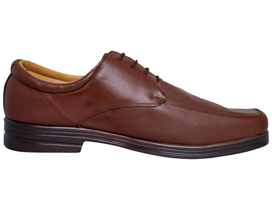 Oscar Cassini ¡Descubre la comodidad definitiva para tus pies con nuestro calzado de primera calidad! Calzado mexicano hecho en León Gto. 100% piel con suela ultra ligera, te ofrecemos una selección excepcional de zapatos diseñados para brindar un confort inigualable en cada paso que des.