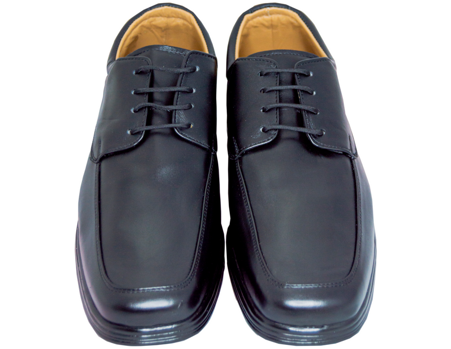 ¡Descubre la comodidad definitiva para tus pies con nuestro calzado de primera calidad! Calzado mexicano hecho en León Gto. 100% piel con suela ultra ligera, te ofrecemos una selección excepcional de zapatos diseñados para brindar un confort inigualable en cada paso que des.