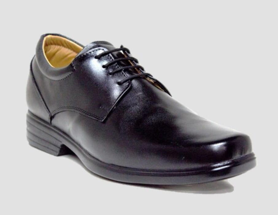 Oscar Cassini ¡Descubre la comodidad definitiva para tus pies con nuestro calzado de primera calidad! Calzado mexicano hecho en León Gto. 100% piel con suela ultra ligera, te ofrecemos una selección excepcional de zapatos diseñados para brindar un confort inigualable en cada paso que des.