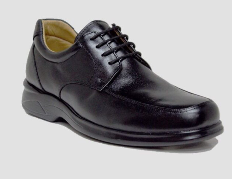 Oscar Cassini ¡Descubre la comodidad definitiva para tus pies con nuestro calzado de primera calidad! Calzado mexicano hecho en León Gto. 100% piel con suela ultra ligera, te ofrecemos una selección excepcional de zapatos diseñados para brindar un confort inigualable en cada paso que des.