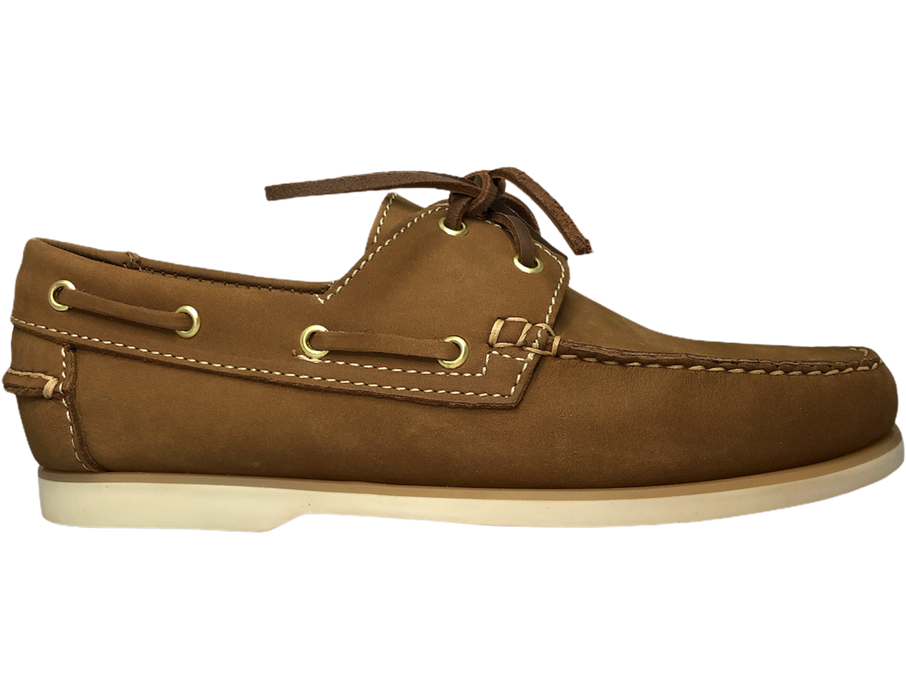 Zapatos Náuticos hechos cien por ciento de piel, calzado artesanal hecho a mano. Zapatos fabricados en León, Gto. Calzado tipo top sider. DISEÑO 100% DE PIEL NATURAL. Creado pensando en ti para entregarte la más alta CALIDAD del mercado con un estilo único en piel que hace al calzado suave, flexible, pero sobre todo resistente.