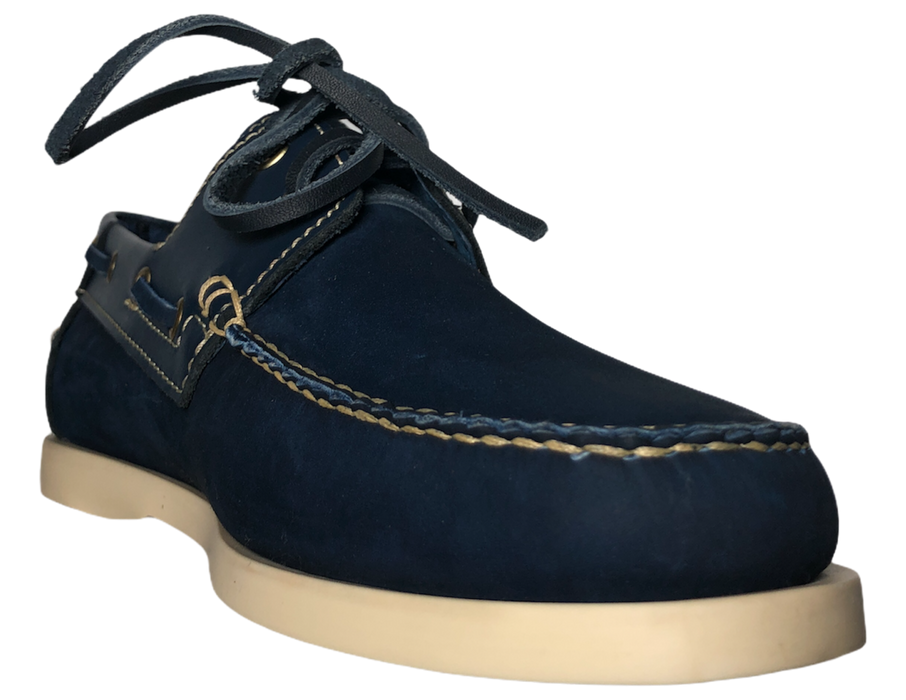 Zapatos Náuticos hechos cien por ciento de piel, calzado artesanal hecho a mano. Zapatos fabricados en León, Gto. Calzado tipo top sider. DISEÑO 100% DE PIEL NATURAL. Creado pensando en ti para entregarte la más alta CALIDAD del mercado con un estilo único en piel que hace al calzado suave, flexible, pero sobre todo resistente.