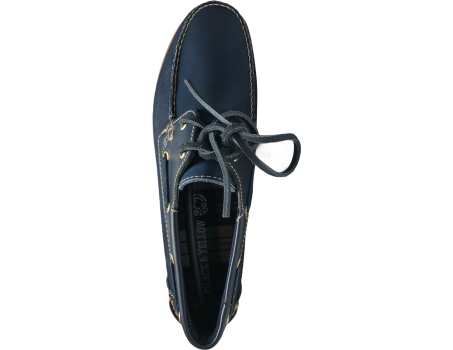 Zapatos Náuticos hechos cien por ciento de piel, calzado artesanal hecho a mano. Zapatos fabricados en León, Gto. Calzado tipo top sider. DISEÑO 100% DE PIEL NATURAL. Creado pensando en ti para entregarte la más alta CALIDAD del mercado con un estilo único en piel que hace al calzado suave, flexible, pero sobre todo resistente.