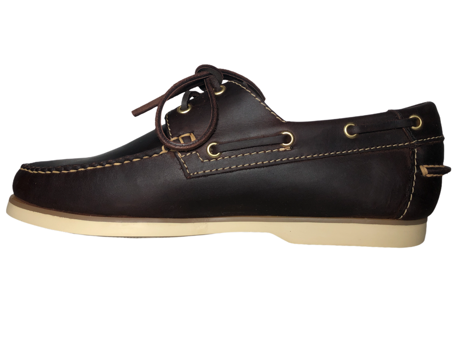 Zapatos Náuticos hechos cien por ciento de piel, calzado artesanal hecho a mano. Zapatos fabricados en León, Gto. Calzado tipo top sider. DISEÑO 100% DE PIEL NATURAL. Creado pensando en ti para entregarte la más alta CALIDAD del mercado con un estilo único en piel que hace al calzado suave, flexible, pero sobre todo resistente.