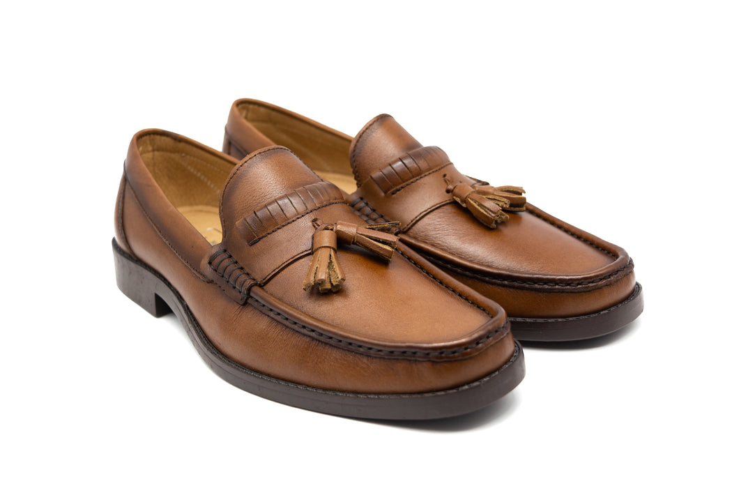 Mocasines de piel para hombres: calzado casual y formal de alta calidad  Mocasines de piel para hombres: calzado casual y formal de alta calidad, hechos con materiales de primera calidad  Mocasines de piel para hombres: el calzado perfecto para cualquier ocasión