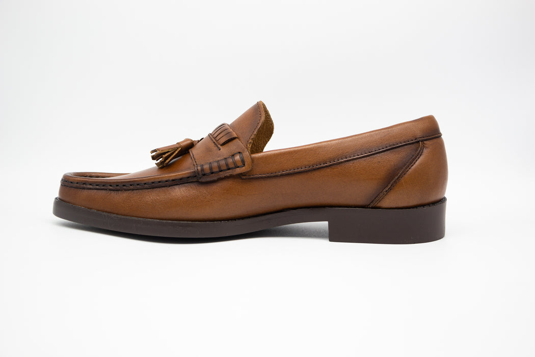 Mocasines de piel para hombres: calzado casual y formal de alta calidad  Mocasines de piel para hombres: calzado casual y formal de alta calidad, hechos con materiales de primera calidad  Mocasines de piel para hombres: el calzado perfecto para cualquier ocasión