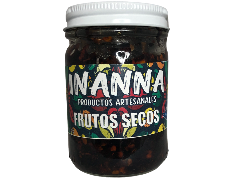 Salsas Inanna nos enorgullecemos de seleccionar los ingredientes más frescos y naturales para crear estas salsas de chiles, libres de conservantes y aditivos artificiales. Cada una de nuestras variantes tiene un perfil de sabor distintivo que se adapta a una amplia variedad de platillos, lo que las convierte en un complemento esencial para tu cocina