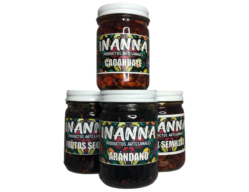 Salsas Inanna nos enorgullecemos de seleccionar los ingredientes más frescos y naturales para crear estas salsas de chiles, libres de conservantes y aditivos artificiales. Cada una de nuestras variantes tiene un perfil de sabor distintivo que se adapta a una amplia variedad de platillos, lo que las convierte en un complemento esencial para tu cocina