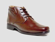 Oscar Cassini ¡Descubre la comodidad definitiva para tus pies con nuestro calzado de primera calidad! Calzado mexicano hecho en León Gto. 100% piel con suela ultra ligera, te ofrecemos una selección excepcional de zapatos diseñados para brindar un confort inigualable en cada paso que des.