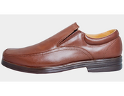 Oscar Cassini ¡Descubre la comodidad definitiva para tus pies con nuestro calzado de primera calidad! Calzado mexicano hecho en León Gto. 100% piel con suela ultra ligera, te ofrecemos una selección excepcional de zapatos diseñados para brindar un confort inigualable en cada paso que des.