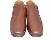 Oscar Cassini ¡Descubre la comodidad definitiva para tus pies con nuestro calzado de primera calidad! Calzado mexicano hecho en León Gto. 100% piel con suela ultra ligera, te ofrecemos una selección excepcional de zapatos diseñados para brindar un confort inigualable en cada paso que des.