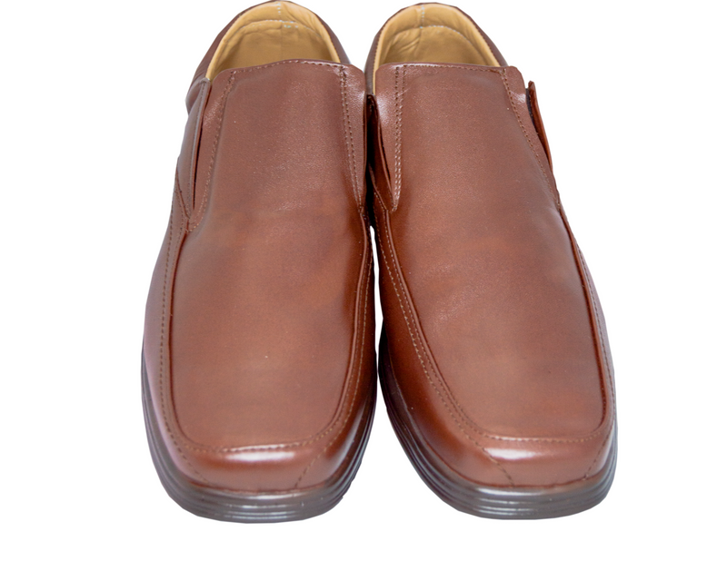 Oscar Cassini ¡Descubre la comodidad definitiva para tus pies con nuestro calzado de primera calidad! Calzado mexicano hecho en León Gto. 100% piel con suela ultra ligera, te ofrecemos una selección excepcional de zapatos diseñados para brindar un confort inigualable en cada paso que des.