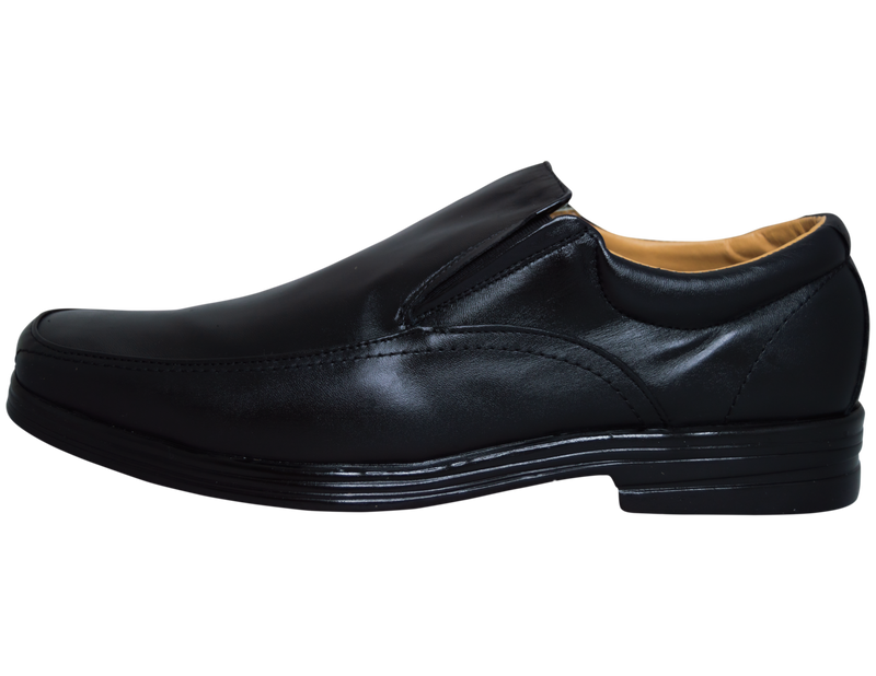 Oscar Cassini ¡Descubre la comodidad definitiva para tus pies con nuestro calzado de primera calidad! Calzado mexicano hecho en León Gto. 100% piel con suela ultra ligera, te ofrecemos una selección excepcional de zapatos diseñados para brindar un confort inigualable en cada paso que des.