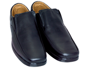Oscar Cassini ¡Descubre la comodidad definitiva para tus pies con nuestro calzado de primera calidad! Calzado mexicano hecho en León Gto. 100% piel con suela ultra ligera, te ofrecemos una selección excepcional de zapatos diseñados para brindar un confort inigualable en cada paso que des.