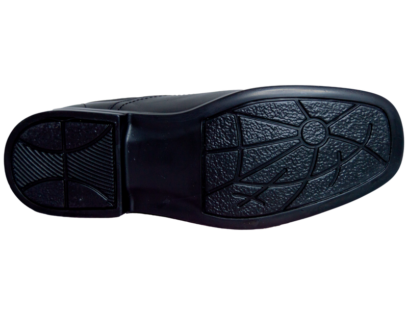 Oscar Cassini ¡Descubre la comodidad definitiva para tus pies con nuestro calzado de primera calidad! Calzado mexicano hecho en León Gto. 100% piel con suela ultra ligera, te ofrecemos una selección excepcional de zapatos diseñados para brindar un confort inigualable en cada paso que des.