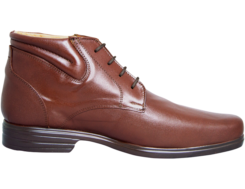 Oscar Cassini ¡Descubre la comodidad definitiva para tus pies con nuestro calzado de primera calidad! Calzado mexicano hecho en León Gto. 100% piel con suela ultra ligera, te ofrecemos una selección excepcional de zapatos diseñados para brindar un confort inigualable en cada paso que des.