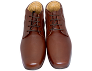 Oscar Cassini ¡Descubre la comodidad definitiva para tus pies con nuestro calzado de primera calidad! Calzado mexicano hecho en León Gto. 100% piel con suela ultra ligera, te ofrecemos una selección excepcional de zapatos diseñados para brindar un confort inigualable en cada paso que des.