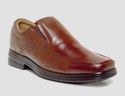 Oscar Cassini ¡Descubre la comodidad definitiva para tus pies con nuestro calzado de primera calidad! Calzado mexicano hecho en León Gto. 100% piel con suela ultra ligera, te ofrecemos una selección excepcional de zapatos diseñados para brindar un confort inigualable en cada paso que des.