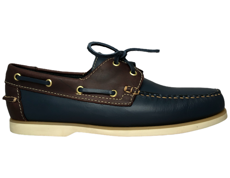 Zapatos Náuticos hechos cien por ciento de piel, calzado artesanal hecho a mano. Zapatos fabricados en León, Gto. Calzado tipo top sider. DISEÑO 100% DE PIEL NATURAL. Creado pensando en ti para entregarte la más alta CALIDAD del mercado con un estilo único en piel que hace al calzado suave, flexible, pero sobre todo resistente.