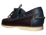 Zapatos Náuticos hechos cien por ciento de piel, calzado artesanal hecho a mano. Zapatos fabricados en León, Gto. Calzado tipo top sider. DISEÑO 100% DE PIEL NATURAL. Creado pensando en ti para entregarte la más alta CALIDAD del mercado con un estilo único en piel que hace al calzado suave, flexible, pero sobre todo resistente.