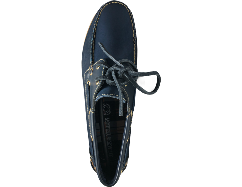 Zapatos Náuticos hechos cien por ciento de piel, calzado artesanal hecho a mano. Zapatos fabricados en León, Gto. Calzado tipo top sider. DISEÑO 100% DE PIEL NATURAL. Creado pensando en ti para entregarte la más alta CALIDAD del mercado con un estilo único en piel que hace al calzado suave, flexible, pero sobre todo resistente.